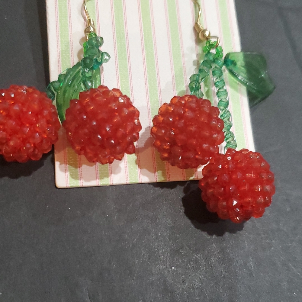 Cherry shaped Red and green beaded  whimsical drop dangle‎ earrings brand new